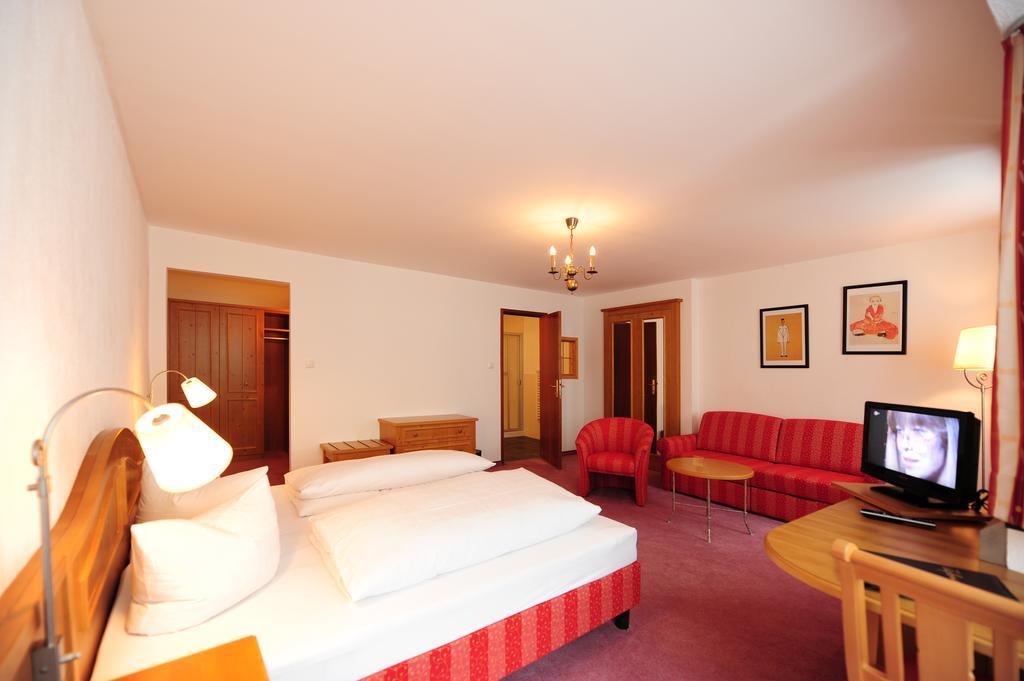 Hotel Krone Matrei am Brenner Rum bild