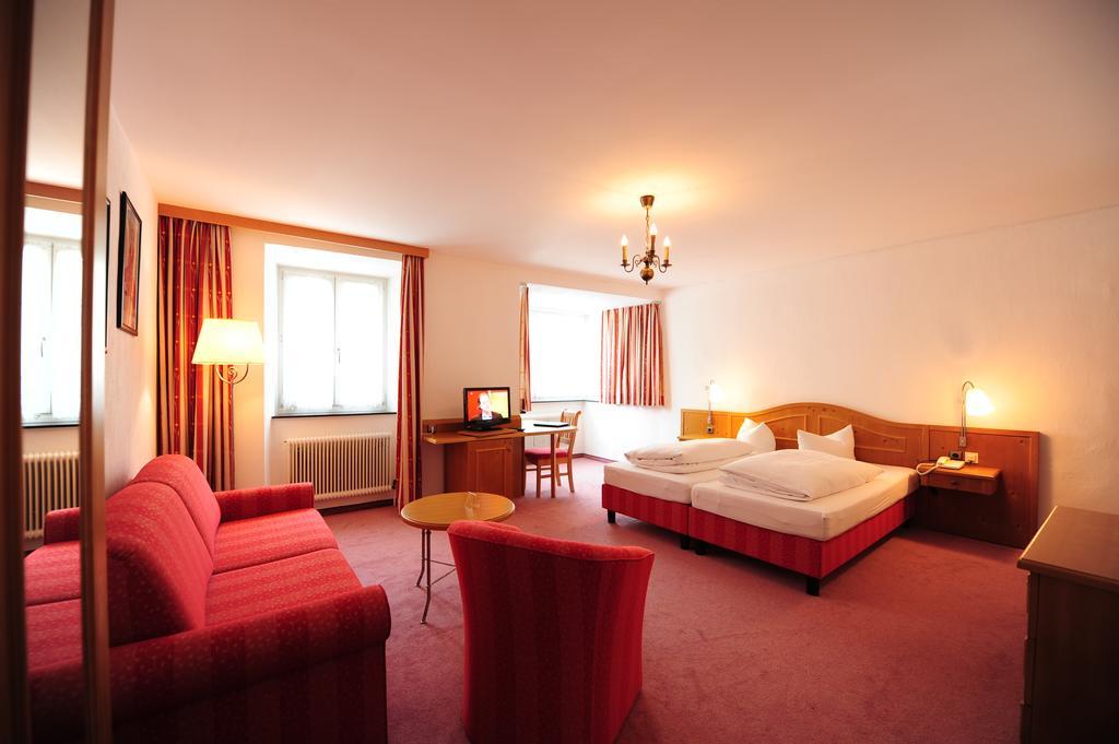Hotel Krone Matrei am Brenner Rum bild