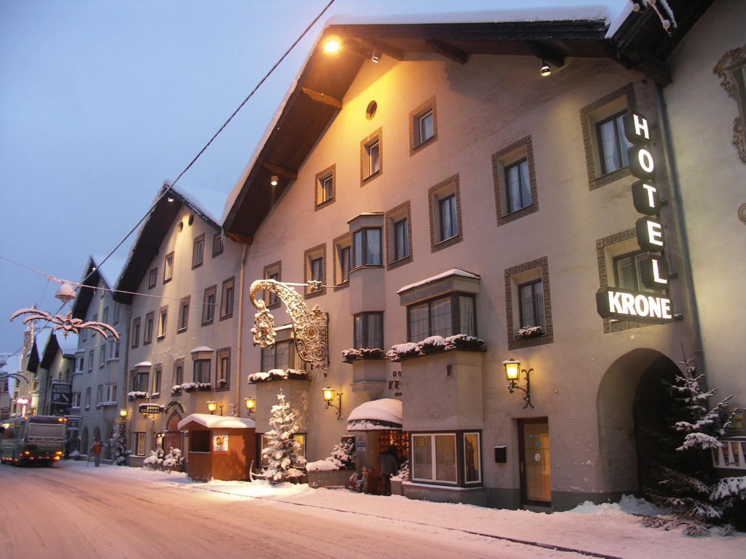 Hotel Krone Matrei am Brenner Exteriör bild