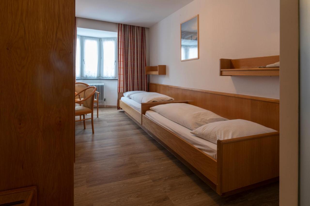 Hotel Krone Matrei am Brenner Exteriör bild
