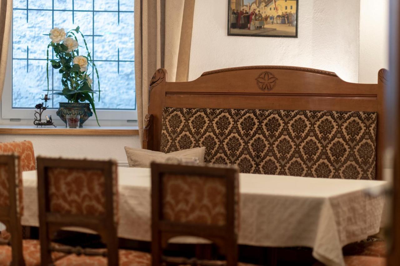 Hotel Krone Matrei am Brenner Exteriör bild